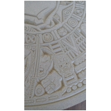 quanto custa gravação baixo relevo em madeira Paulínia 